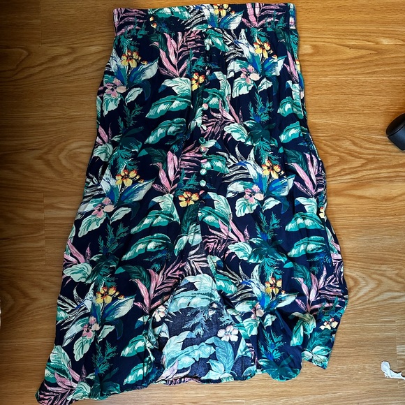 Botanical Button Pull On Midi Skirt - Picture 2 of 2